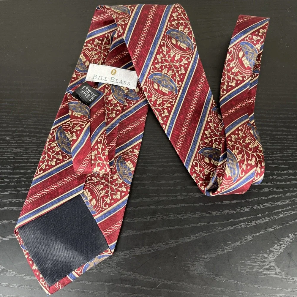 Bill Blass Mens Red & Blue Silk 58in. Neck Tie‎